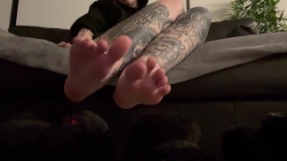 Slipper Tease, Foot Fetish