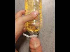 Yellow pee into my water bottle