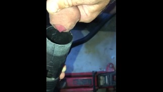 Быстрая мастурбация пылесосом заставила меня кончить за пару минут