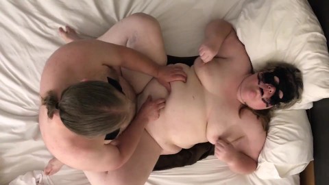 Belly button fingering while pussy fucking.