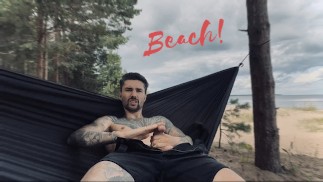 Juicy masturbation sur la plage dans un hamac 🔥💦🌞