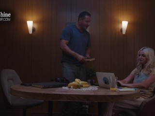 Delphine - Skye Blue 通过她与出轨丈夫的问题进行性交 - LAA0066 - EP1