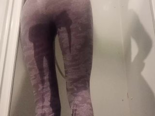 amateur, leggins pissed, wet girl, pissing show