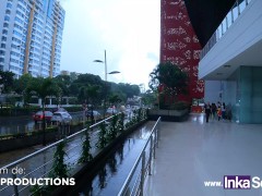 Video Ninfómana pelirroja colombiana en un centro comercial