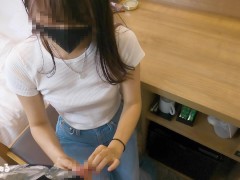 【素人ハメ撮り】壁の薄いホテルの机で彼女とハメ放題♡鏡の前で立ちバック！！　　　　日本人/素人カップル/個人撮影/無修正/パイパン/スマホ/主観映像/まろちゃんねる - Screenshot 4 of 16 - 素人 中 出し