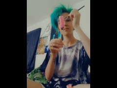 Artsy slut blows