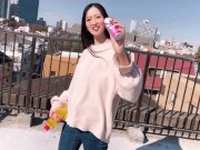 Preview 3 of 【中文字幕】女生站着也能尿尿!? 用玩具自慰💕日本美女小便, 户外