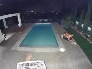 Casal Pego Na Câmera Fodendo Na Piscina