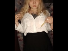 Video Sexy schoolgirl fucks herself with a dildo and moans loudly