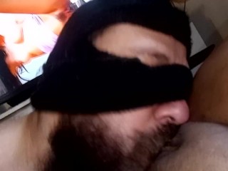 сосет мне горячо, он знает, что мне нравится видеть, как другой член трахается в порно, он хочет, чтобы меня трахнули🍆🍌🍑💦