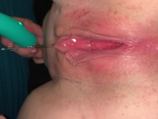 Watch me squirt and my vagina pulse repeatedly with my vibrator