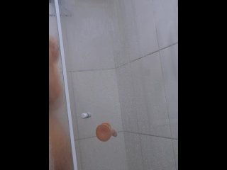 Anal Teaser com Consolo no banho Julie Oliver