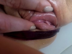 KICHHA PEE IN THE TOILET CLOSEUP!!!