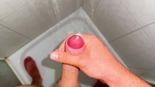 Cumshot in Shower / Hot .... gaves me a Handjob