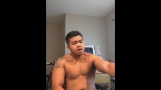 FTM Starts The Day With A Massage Gun Quickie