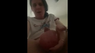 Trans moeder met 500cc volle ballen