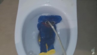 Хагги Вагги: Писает#1