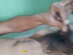Everyone' out and I got masturbate