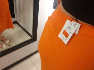 A Sexy Stranger Asked Me to Look at_Her in the_Fitting Room.