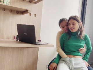 Descubro que mi_jefe usa lubricantes y me los mete_en mi vagina!