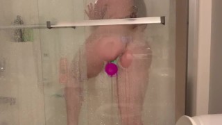 Sexy ducha consolador follando