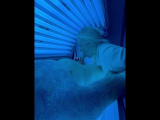 Slutty Tanning Salon Employee Sneaks in_and Gives Me One Amazing_Blowjob!