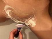 Preview 4 of I asked my roommate to shave my pussy. It was so sexy so he fuck me in bath