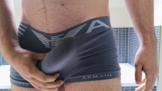 🤷 ♀️ Мой сосед прислал мне это видео, на котором он поглаживает свой большой член ✊🍆💦