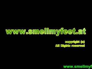 amateur feet smelling