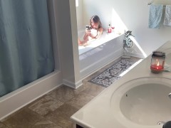 Video Caught My Step Sis Masturbating In Bath Tub And She Creamed All Over My Dick