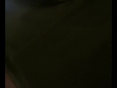 Im Freibad in die Hose gepisst 