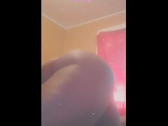 Bouncing ass to drake