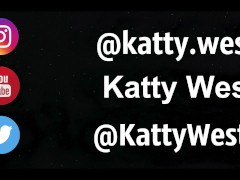 Две девки гуляют на публике без трусиков и показывают киски - Screenshot 15 of 16 - Voyeur