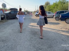 Две девки гуляют на публике без трусиков и показывают киски - Screenshot 8 of 16 - Nudist