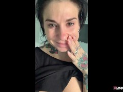 Video Joanna Angel: Hot Wet Morning Masturbation