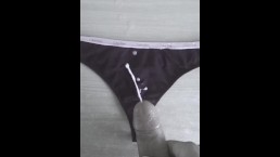 Кончить на сводную сестру calvin klein стринги