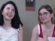 Preview 2 of Ersties: 18-jährige deutsche Studentin von Freundin mit Strap-On genommen