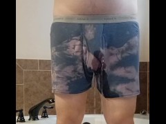 Wetting - Screenshot 9 of 16 - Pee