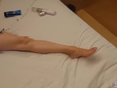 【熟女の絶頂オナニー!!】新しい、極太の大人のオモチャでオナニーしてイッてしまう淫乱熟女!! - Screenshot 5 of 16 - Vibe