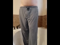 Wetting - Screenshot 5 of 16 - Peeing