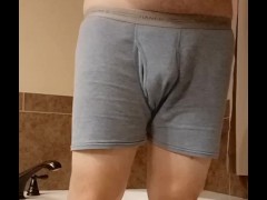 Wetting - Screenshot 2 of 16 - Pee