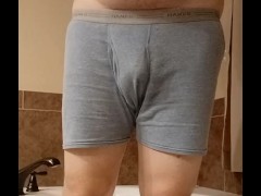 Wetting - Screenshot 3 of 16 - Peeing