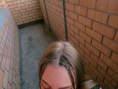 ЗАЕБАЛА КУРИТЬ ЭЛЕКТРОНКУ НА БАЛКОНЕ. КОНЧИЛ В НУТРЬ и РОТ Сводной СЕСТРЕНКИ - Screenshot 10 of 16 - Eye Contact