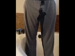 Wetting - Screenshot 2 of 16 - Pissing