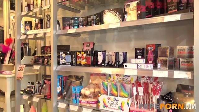 Amateur Jovencita De 18 Años Aprende Una Lección De Sexo De un Semental Muy Experimentado