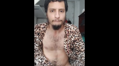 Big bear Cumming on his own chest and belly 