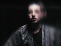 BRIXTN - Děvka - Screenshot 3 of 16 - Plastic