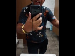 MCGOKU305 SAN THE ROCKSTAR IS SINGING WHILE GETTING A BLOWJOB AND DEEPTHROAT FROM HOT GIRLS