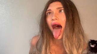 ahegao girl face
