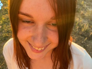 She made me blowjob after_risky exposing near_railway
